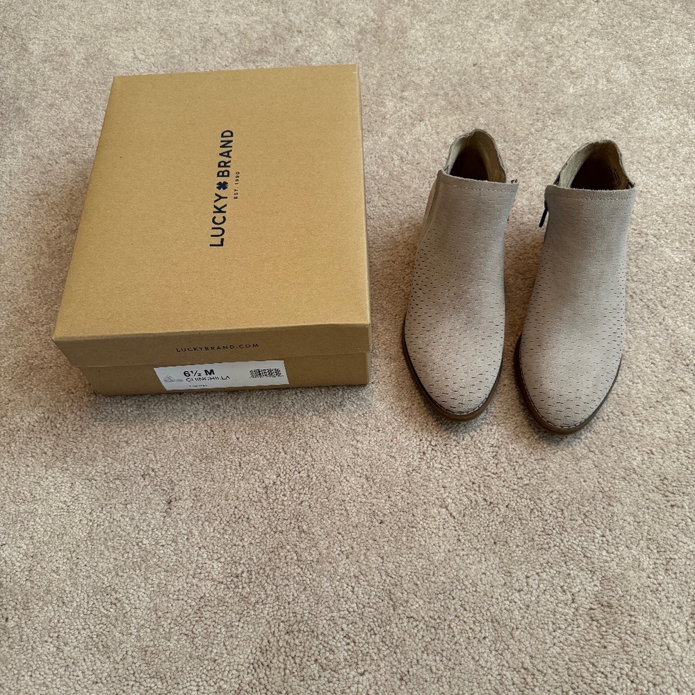 Lucky Brand Suede Light Gray Boots size 6 1/2